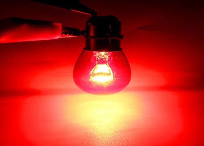 93 Kırmızı Ampul 12V Kırmızı Sinyal Ampulu Kırmızı 1 Adet Kırmızı 93 Sinyal Kirmizi - 93KIRMIZI