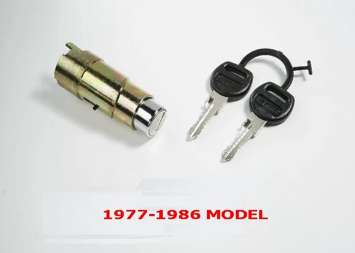 Bagaj Ki̇li̇di̇ Metal Tofaş Doğan-Şahi̇n-Murat M131 1977- 1986 Arasi  - metal131kapakmita